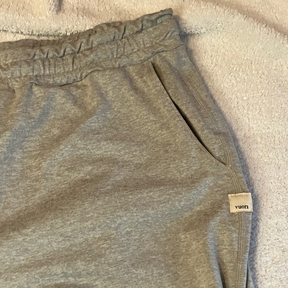 Vuori Performance joggers light gray - Picture 3 of 8